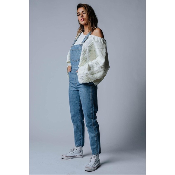 NWT Levi's Tapered Overalls - Picture 4 of 5